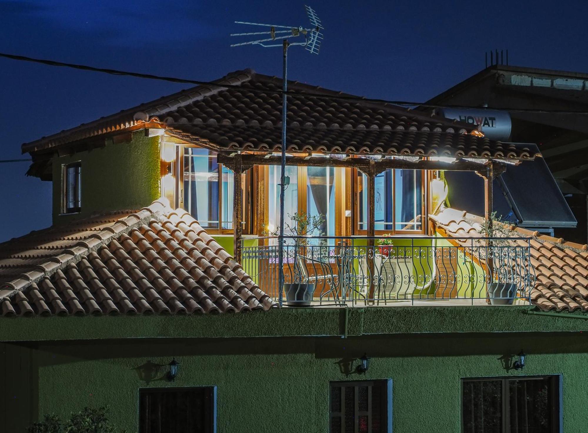 Taki'S Attic Apartment Agios Ilias  Екстериор снимка